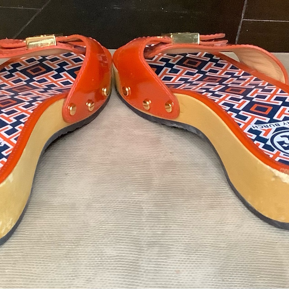 Tory Burch Patent Leather Slide Size 8 - Picture 6 of 7